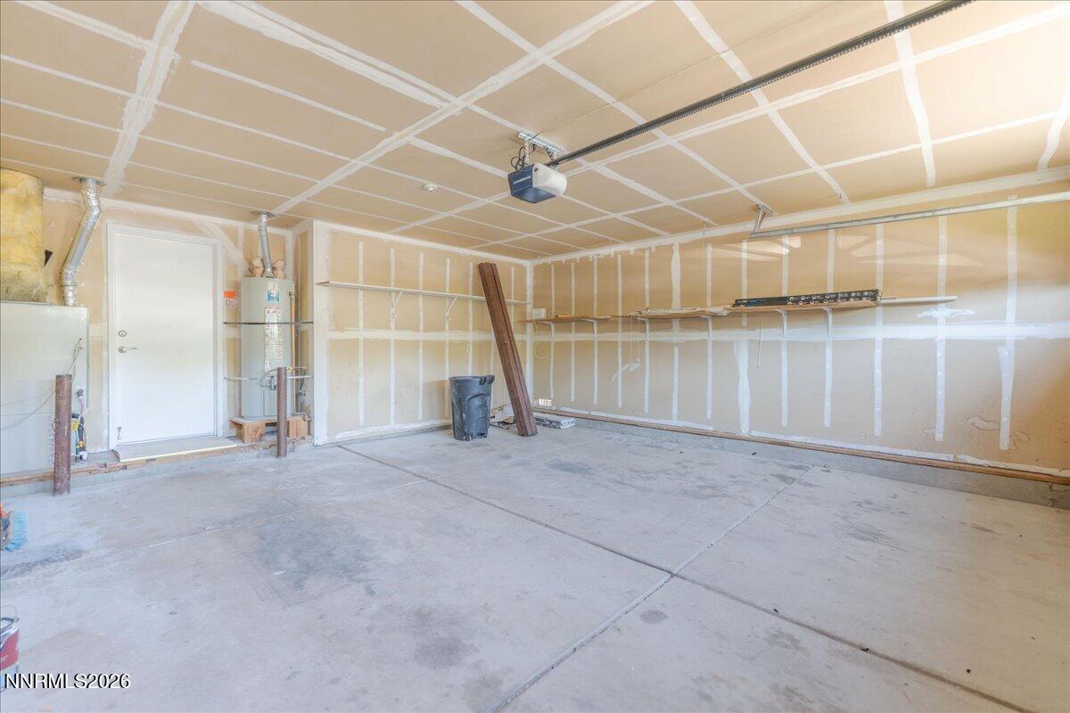 6333 Walnut Creek Road Reno, NV 89523 - Photo 19 of 29 28-Garage 1