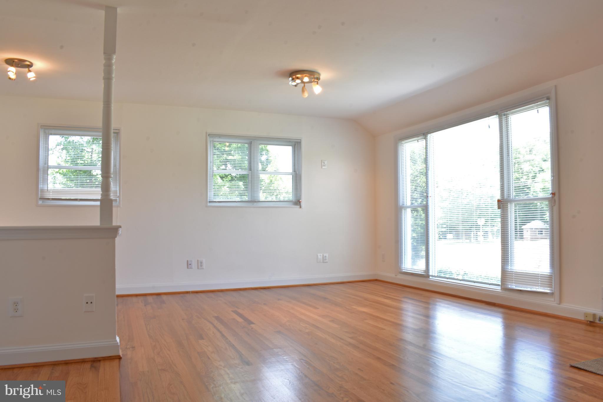 12700 Georgia Avenue Silver Spring, MD 20906 - Photo 3 of 15 Dining Room