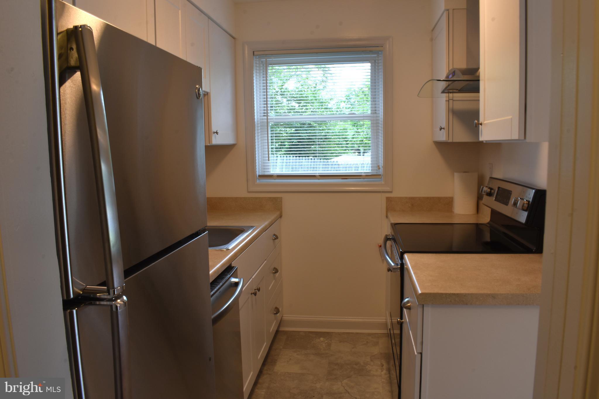 12700 Georgia Avenue Silver Spring, MD 20906 - Photo 7 of 15 Kitchen New Kitchen. New GE Appliances