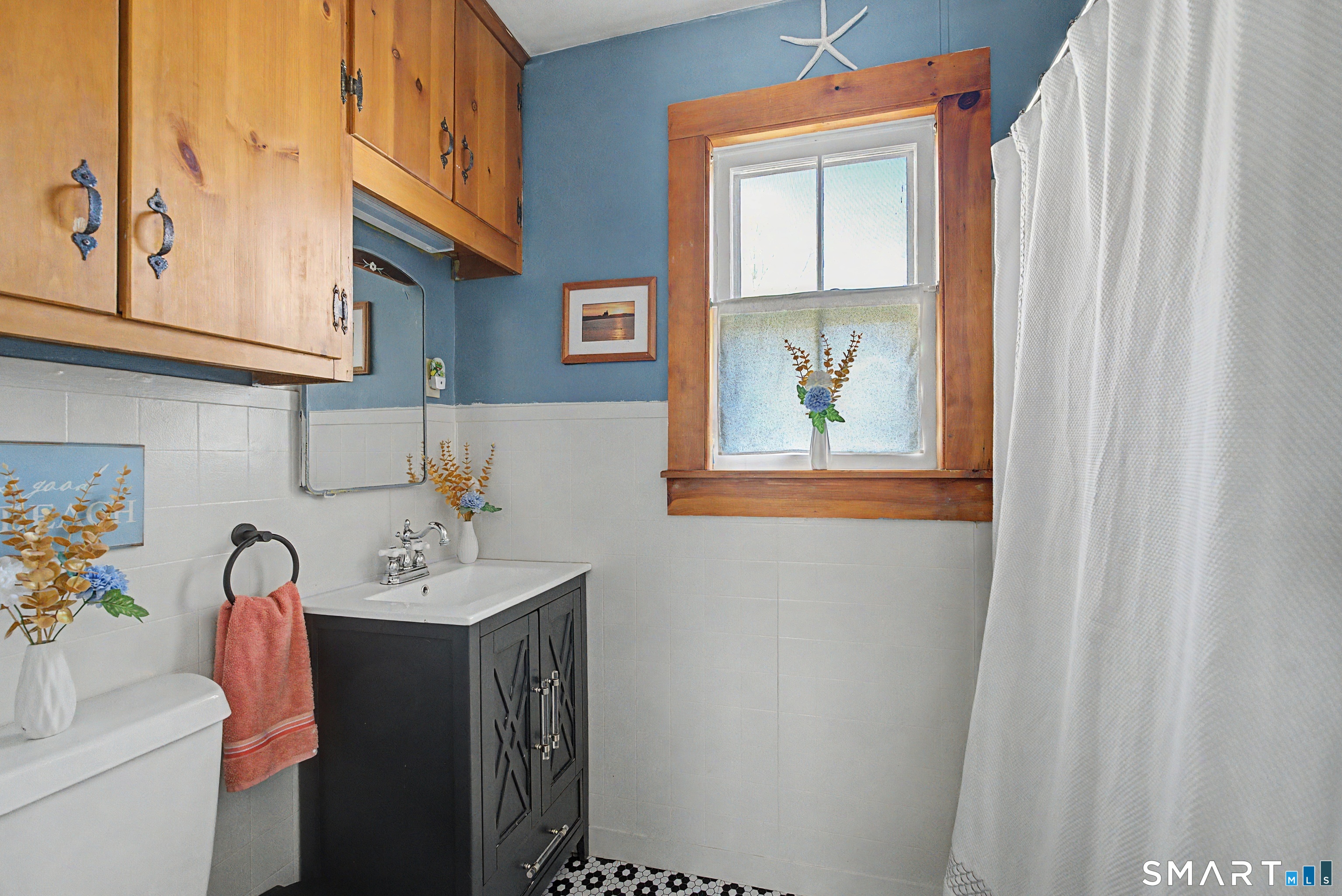 57 Grove Street Clinton, CT 06413 - Photo 15 of 38