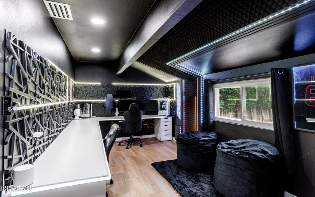 3055 Amarillo Avenue Simi Valley, CA 93063 - Photo 28 of 47