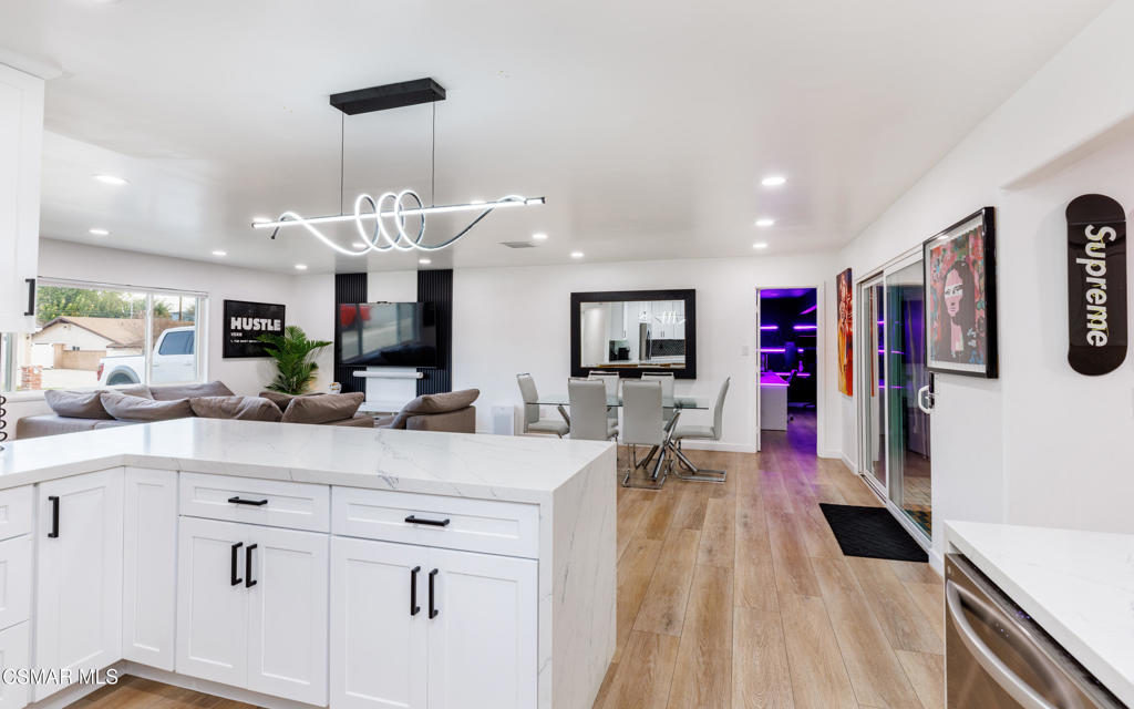 3055 Amarillo Avenue Simi Valley, CA 93063 - Photo 9 of 47