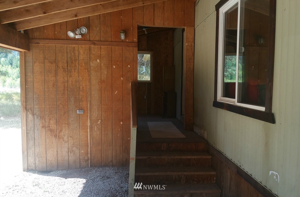 6743 Nelson Siding Road Cle Elum, WA 98922 - Photo 3 of 25