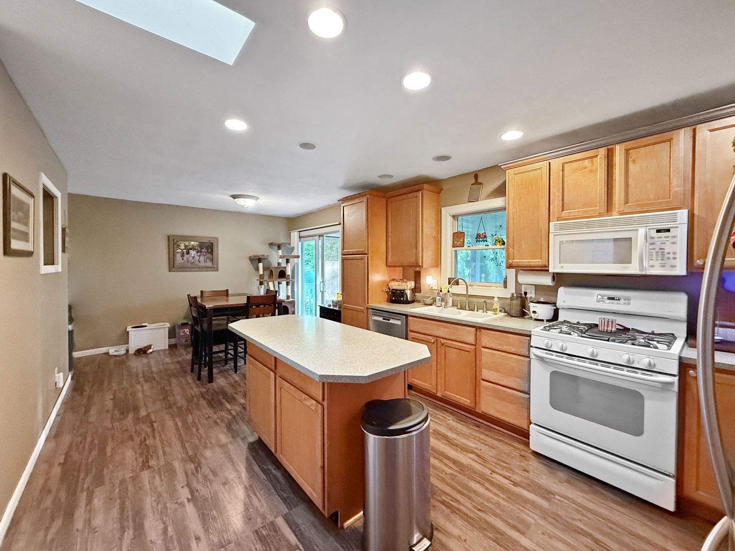 585 Knollwood Road Davis, IL 61019 - Photo 4 of 29