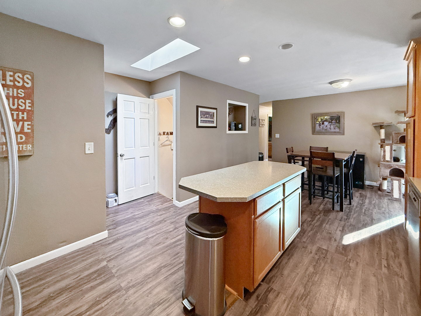 585 Knollwood Road Davis, IL 61019 - Photo 5 of 29