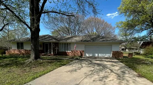 $120,000 | 403 Fireside Drive, Arma, KS 66712