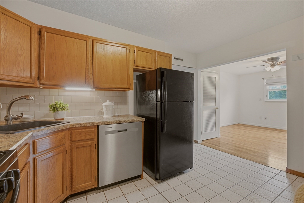 3636 North Main Street, Unit 12 Fall River, MA 02720 - Photo 9 of 21