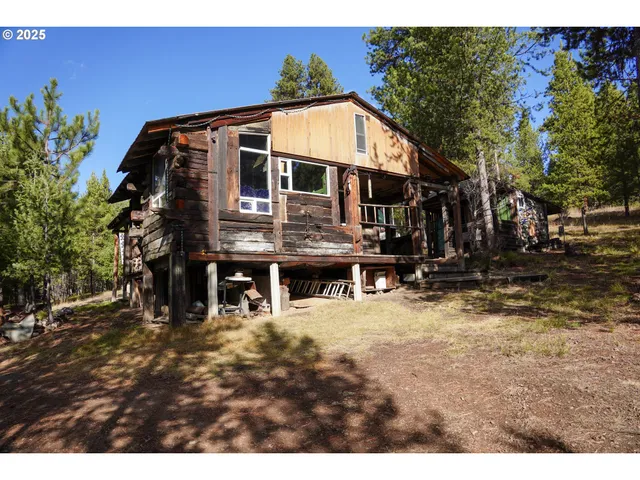 a view of a house with a patio