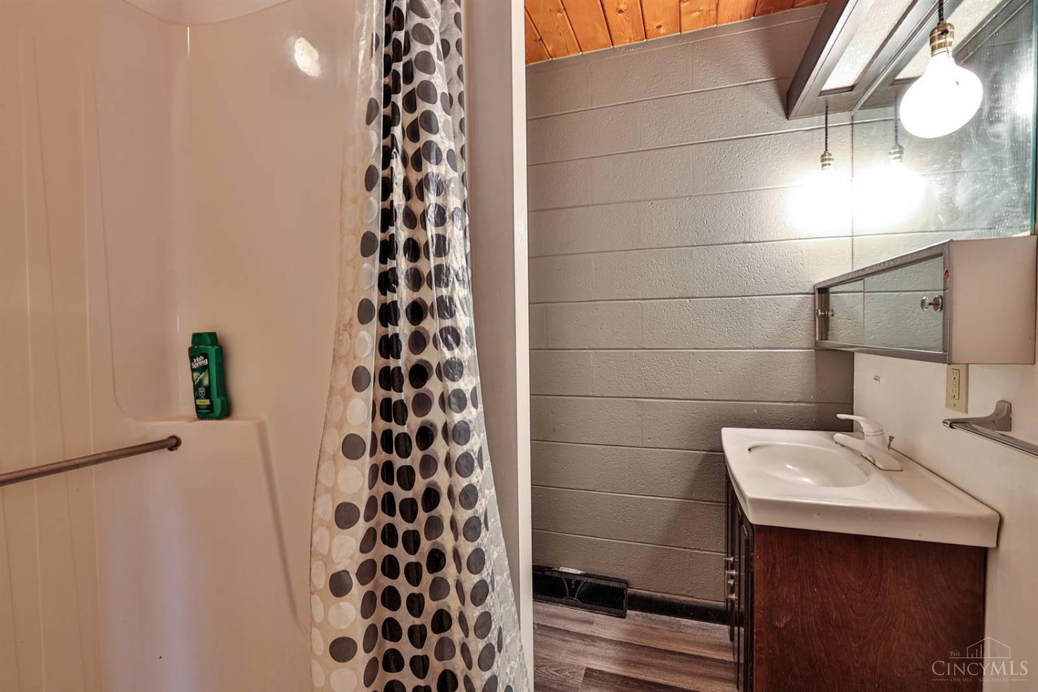 8288 Bridle Road Cincinnati, OH 45244 - Photo 23 of 60 Gallery Image 23