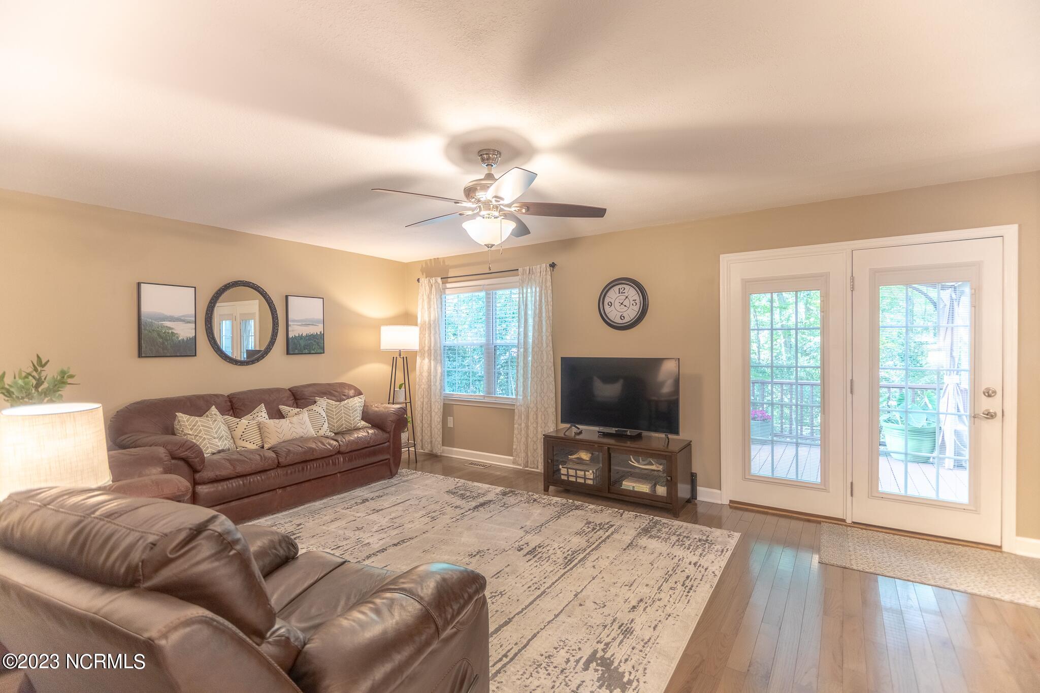 205 Willbarry Road Jacksonville, NC 28540 - Photo 14 of 49 205 WILLBARRY RD- 15