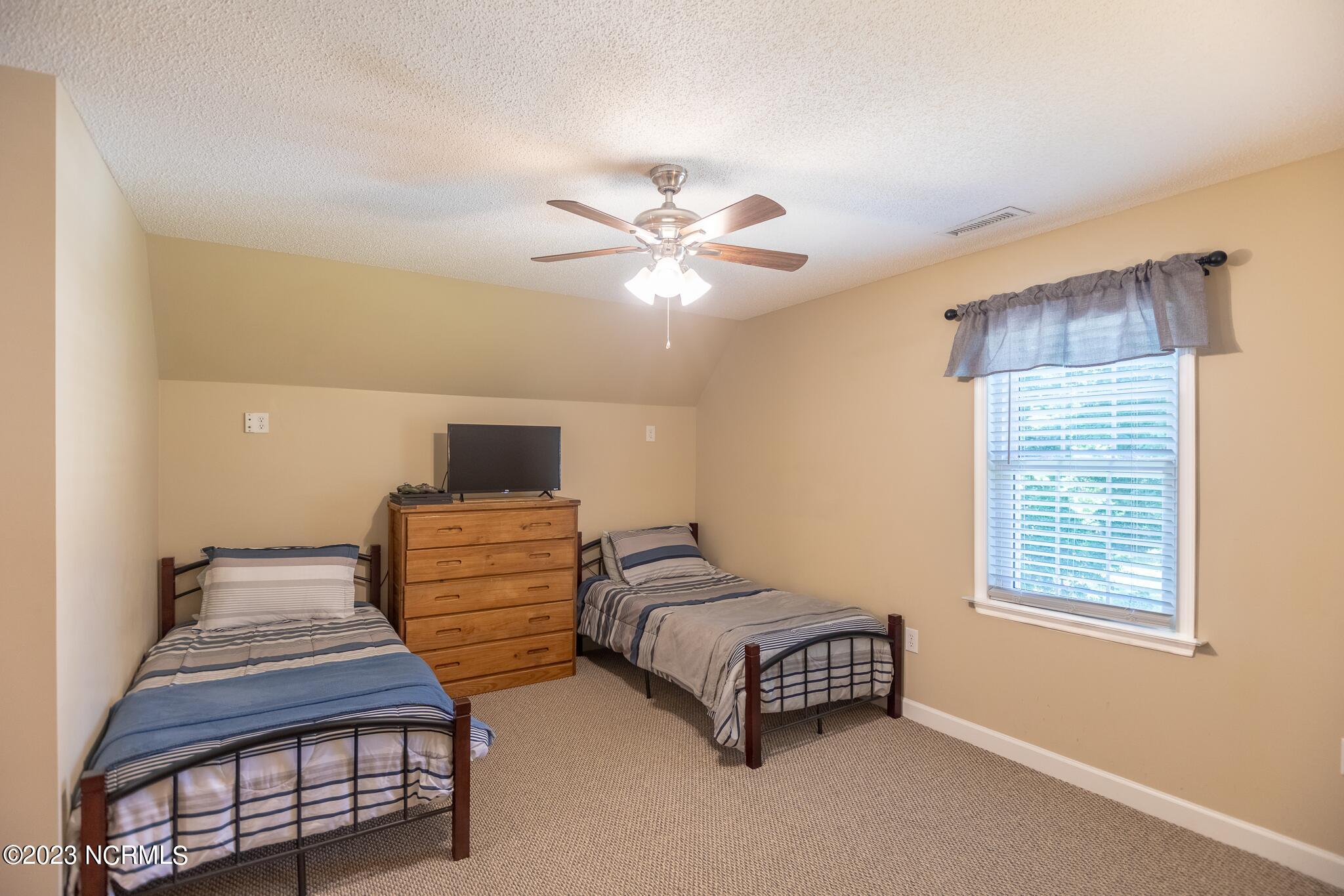 205 Willbarry Road Jacksonville, NC 28540 - Photo 30 of 49 205 WILLBARRY RD- 31