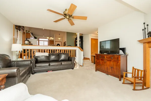 $299,900 | 1507 Dublin Court, Shakopee, MN 55379