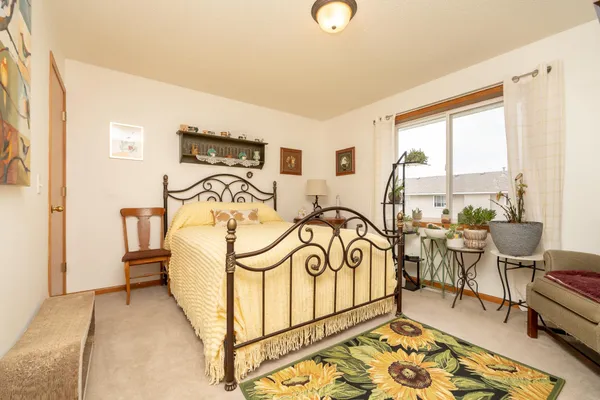 $299,900 | 1507 Dublin Court, Shakopee, MN 55379