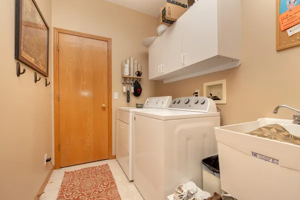 $299,900 | 1507 Dublin Court, Shakopee, MN 55379