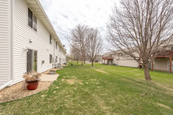 $299,900 | 1507 Dublin Court, Shakopee, MN 55379