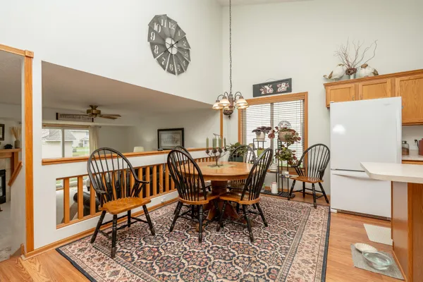 $299,900 | 1507 Dublin Court, Shakopee, MN 55379