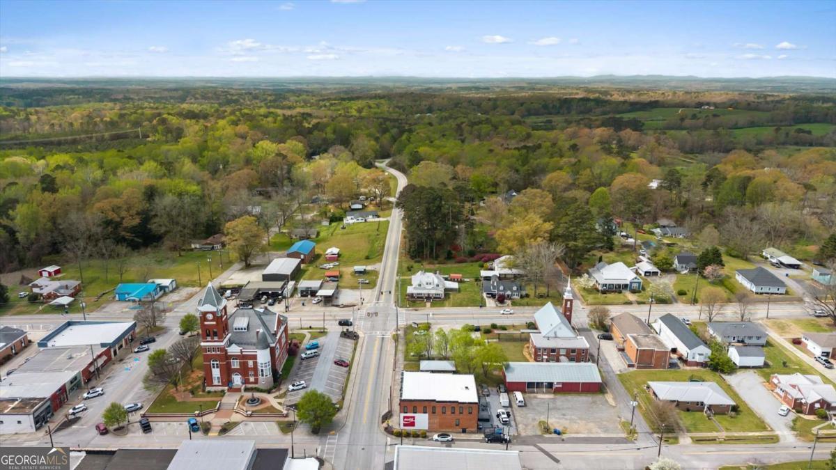 3608 Us Highway Buchanan, GA 30113 - Photo 9 of 50 a view of city and ocean