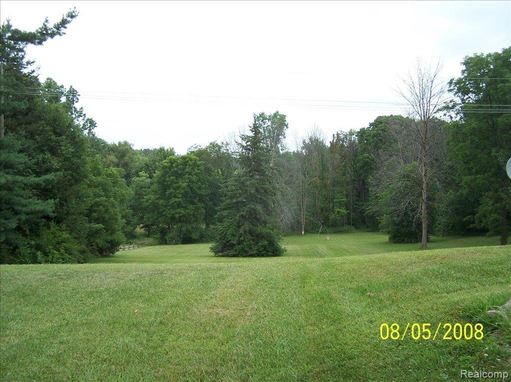 3580 Mason Road Howell, MI 48843 - Photo 4 of 7 100_1972