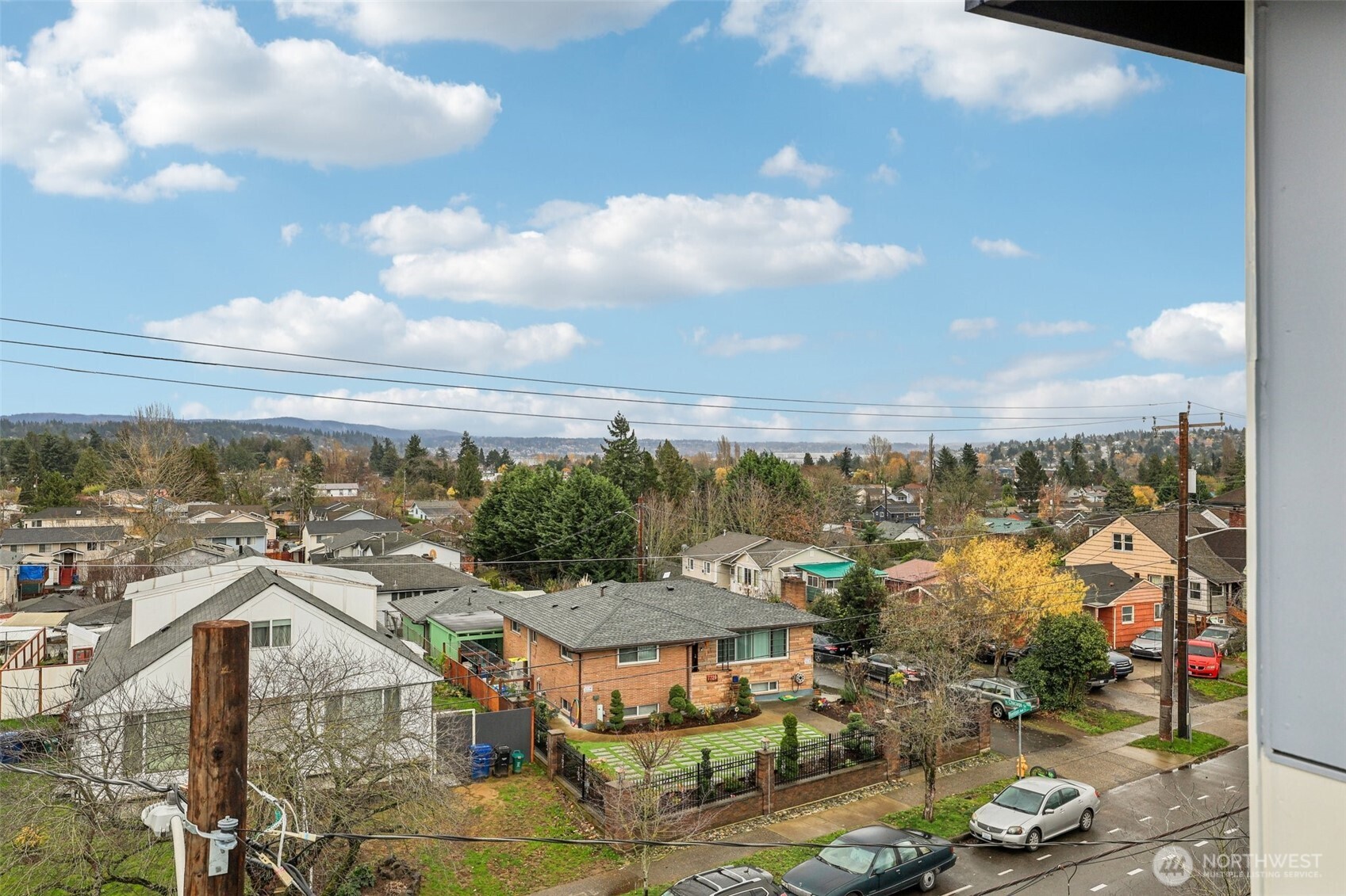 7719 Renton Avenue South, Unit A Seattle, WA 98118 - Photo 33 of 35 a view of a city
