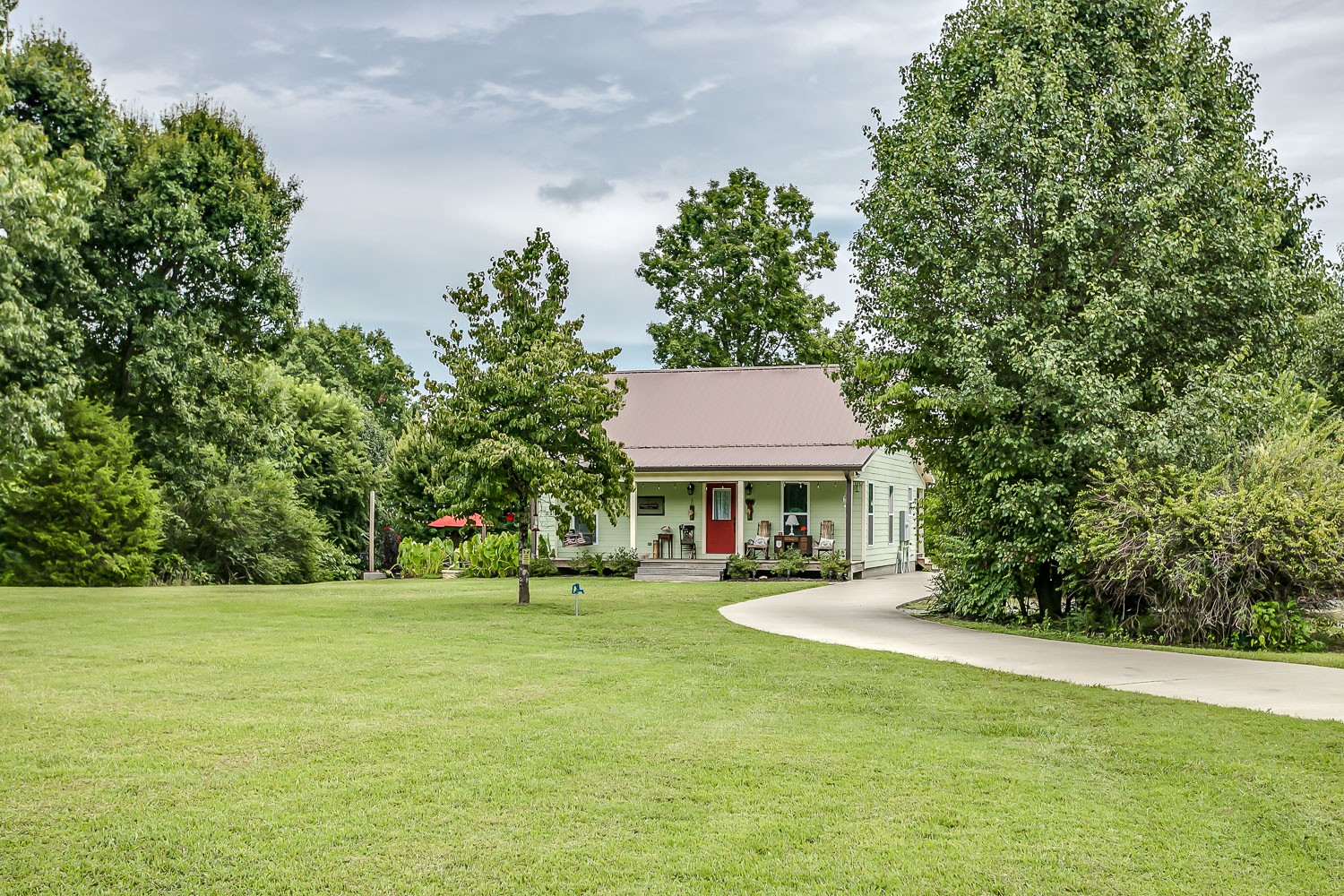 5620 Hargrove Road Franklin, TN 37064 - Photo 49 of 49 a front view of a house with a yard