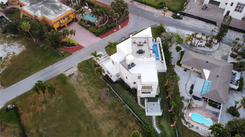 519 Rountree Drive Longboat Key, FL 34228 - Photo 69 of 88