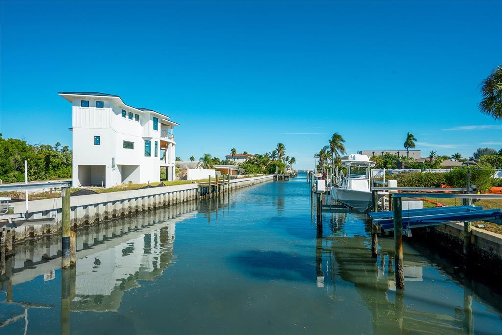 519 Rountree Drive Longboat Key, FL 34228 - Photo 71 of 88