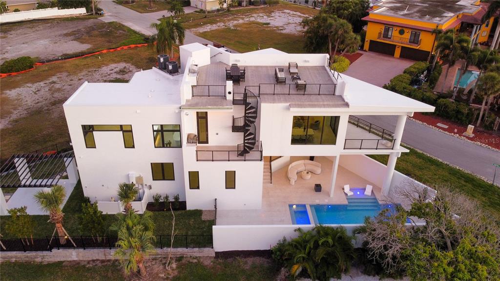 519 Rountree Drive Longboat Key, FL 34228 - Photo 78 of 88