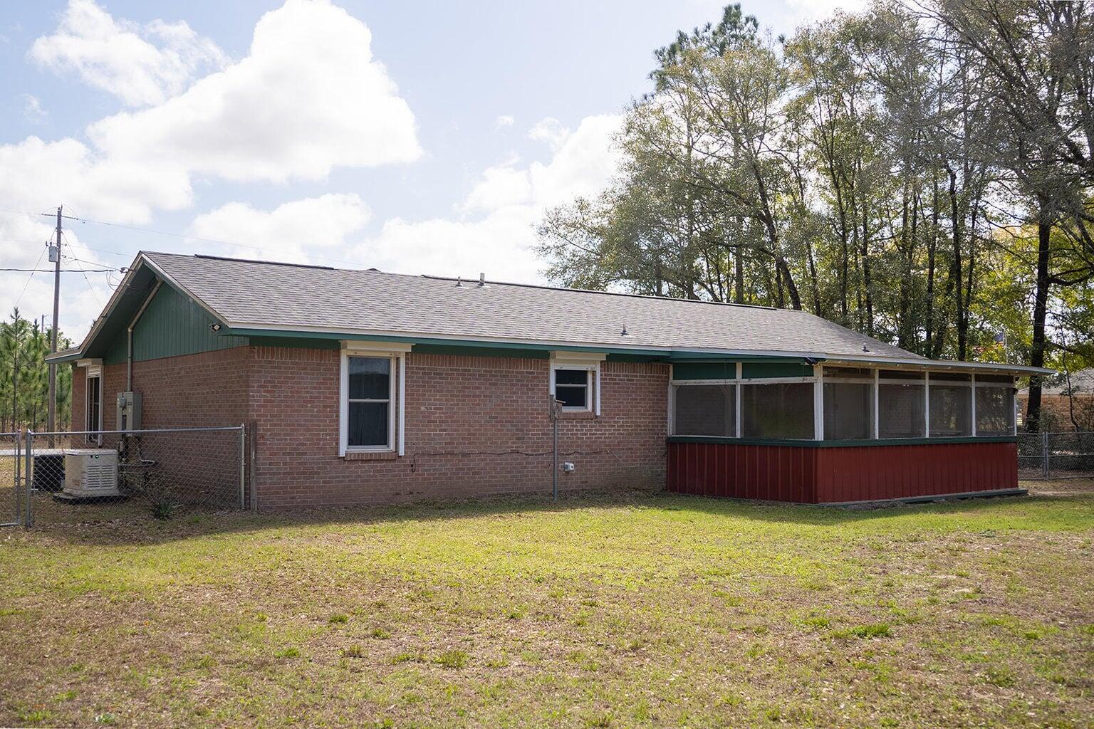 4868 Griffith Mill Road Holt, FL 32564 - Photo 12 of 35 20260306034910851944000000-o