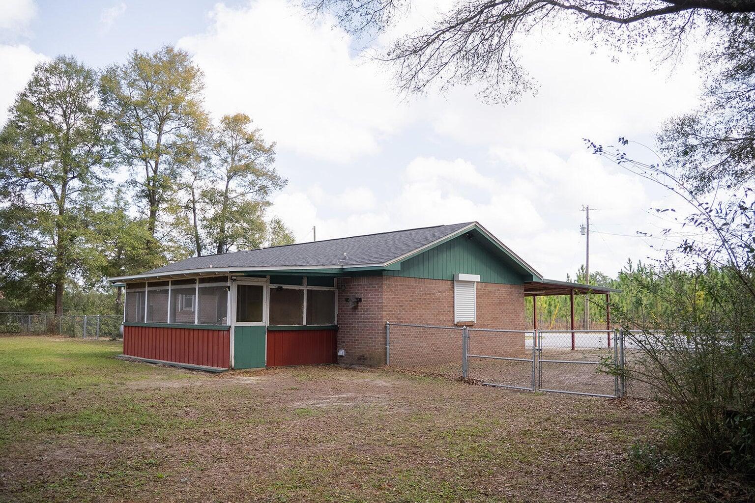 4868 Griffith Mill Road Holt, FL 32564 - Photo 4 of 35 20260306034851428083000000-o