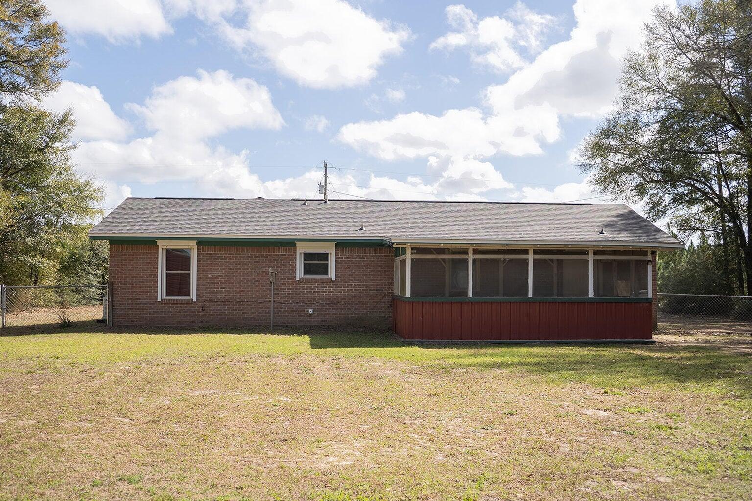 4868 Griffith Mill Road Holt, FL 32564 - Photo 10 of 35 20260306034905672056000000-o