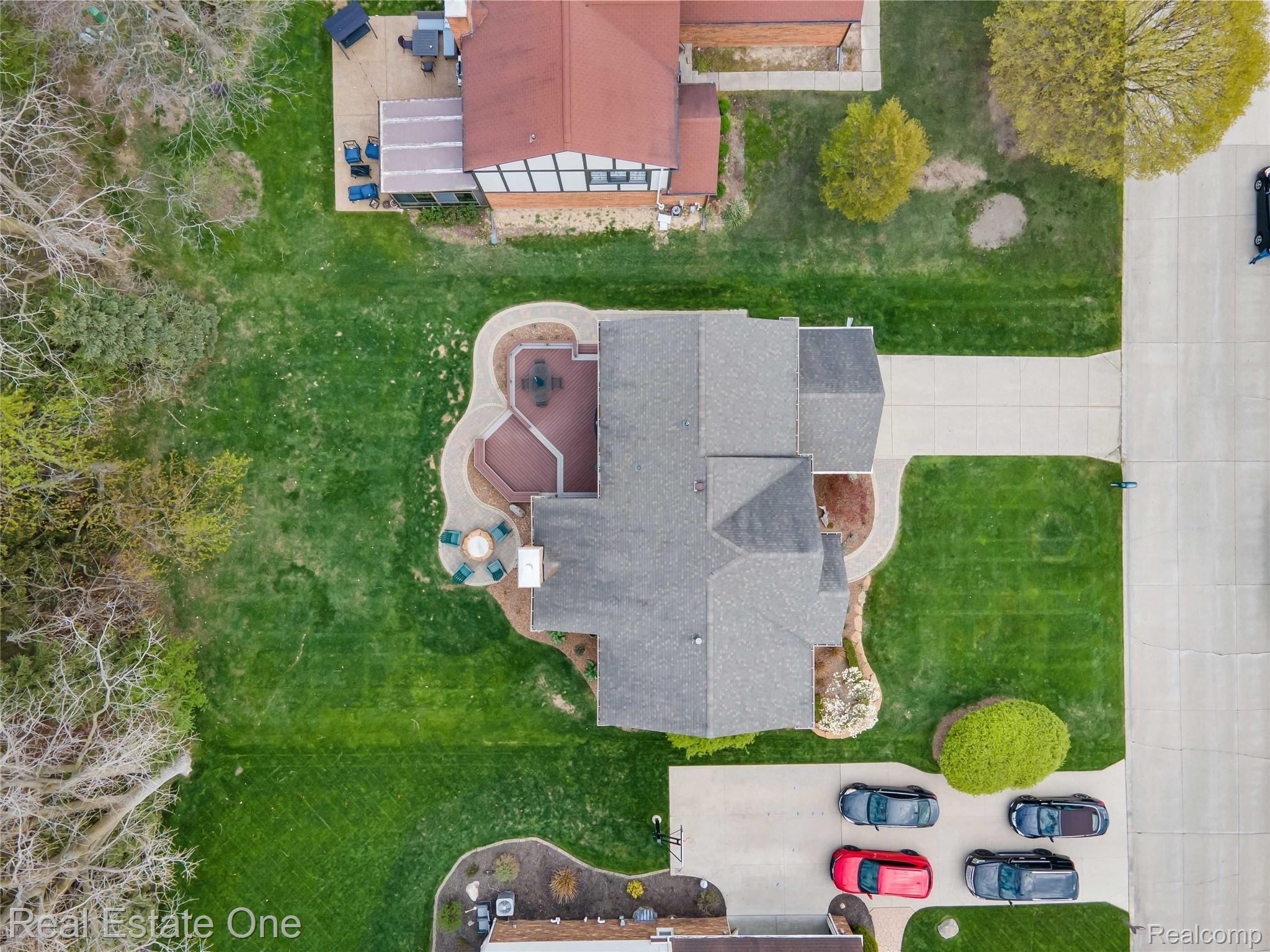 1221 Sandy Ridge Drive Rochester, MI 48306 - Photo 41 of 42 DJI_0440.jpg