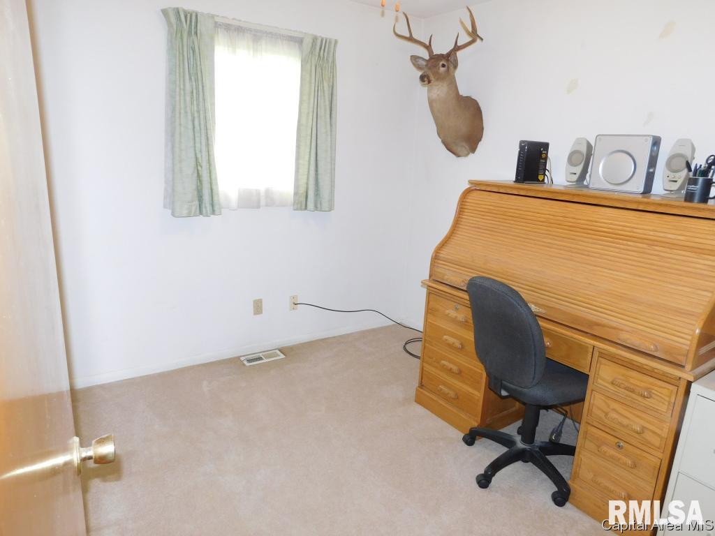 1377 Crestview Drive Springfield, IL 62702 - Photo 10 of 16