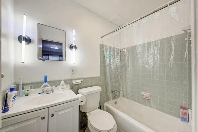 $1,250 | 803 West 28th Street, Unit 102, Austin, TX 78705