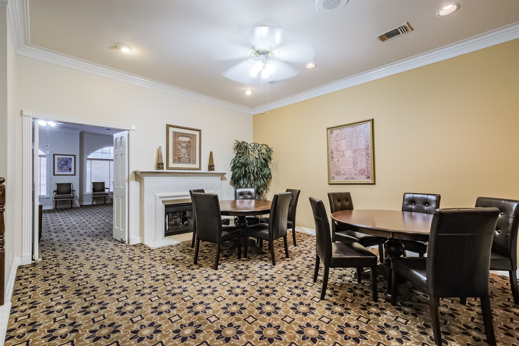2111 Welch Street, Unit B304 Houston, TX 77019 - Photo 32 of 37 a view of a dining room with furniture