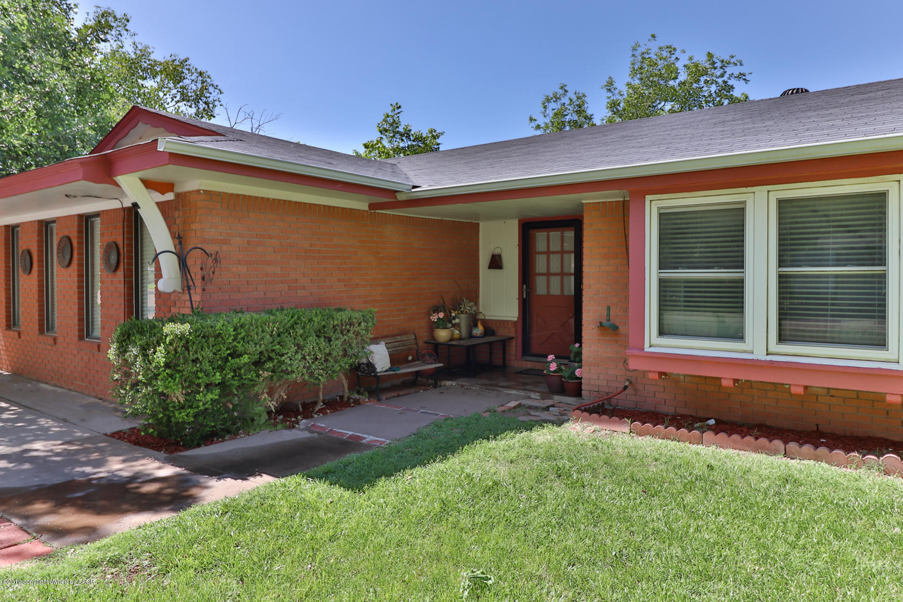 5504 Alvarado Road Amarillo, TX 79106 - Photo 3 of 22 Front Entry