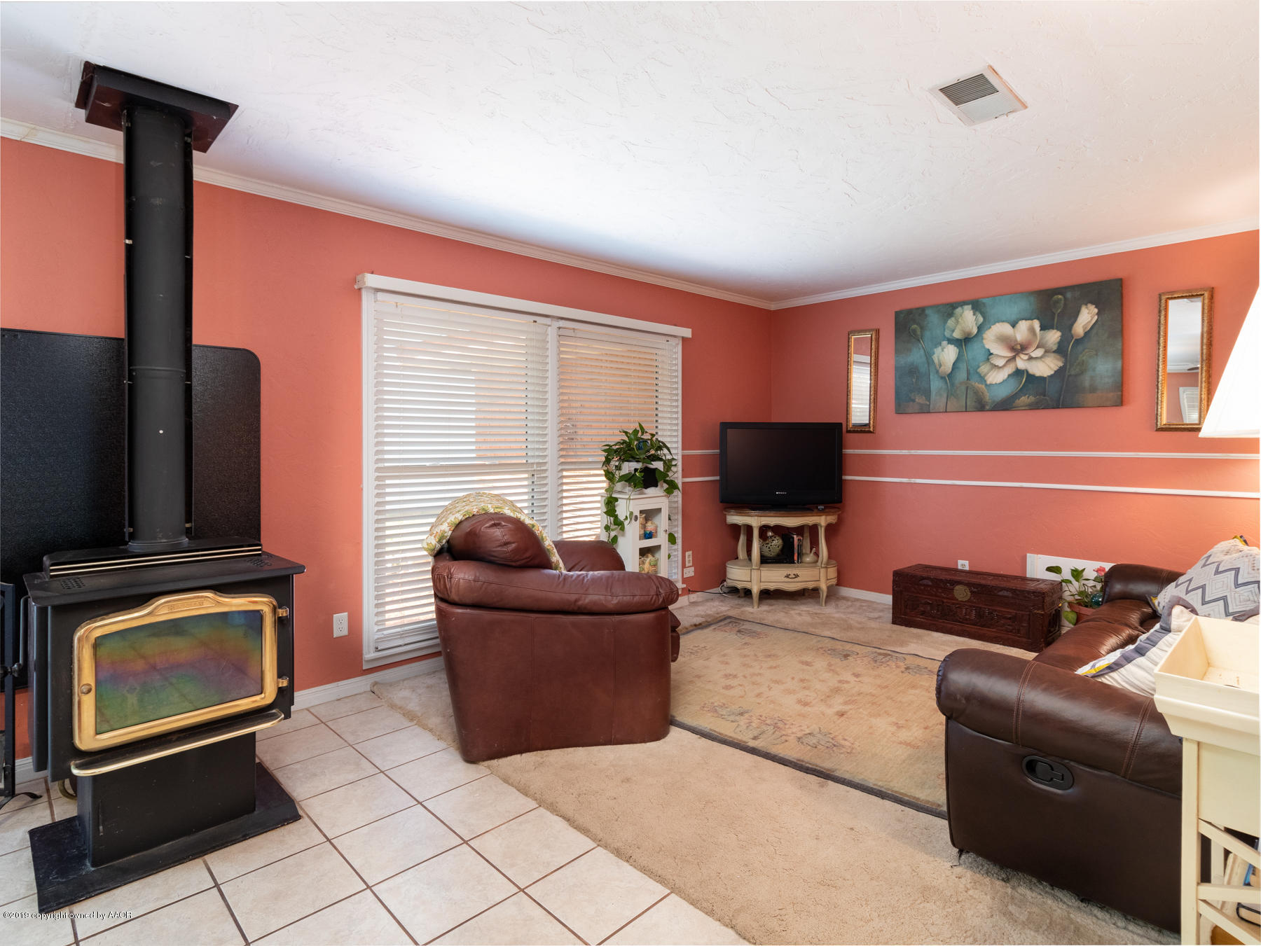 5504 Alvarado Road Amarillo, TX 79106 - Photo 5 of 22 Living Area