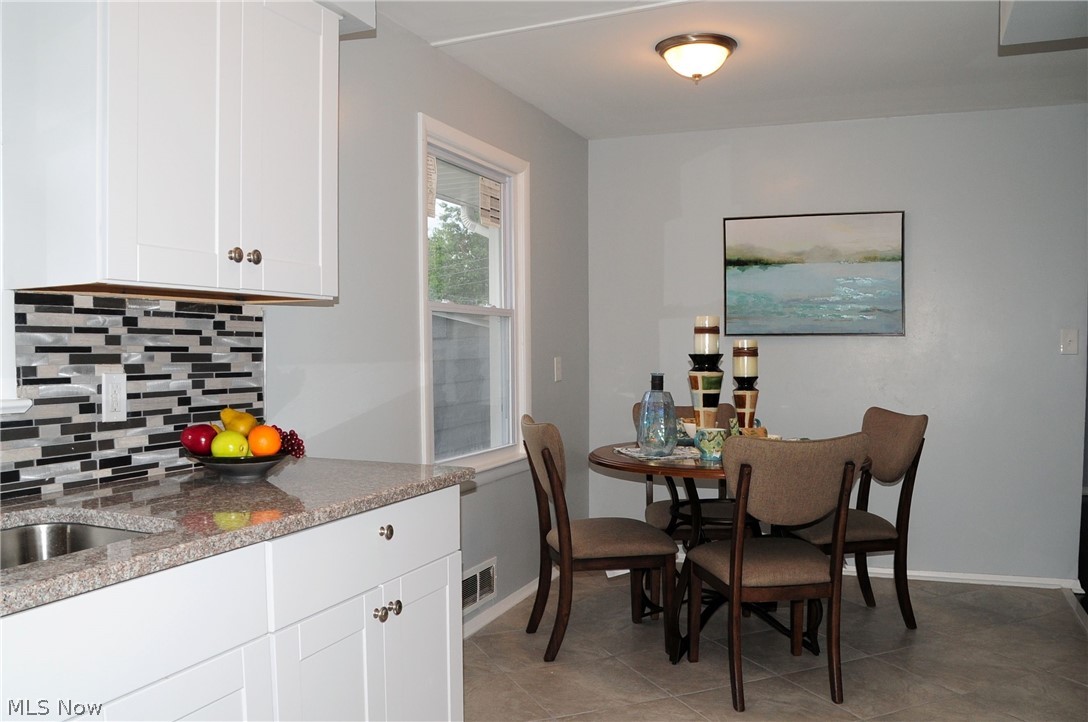 10607 Bellaire Road Cleveland, OH 44111 - Photo 6 of 19 Gallery Image 6
