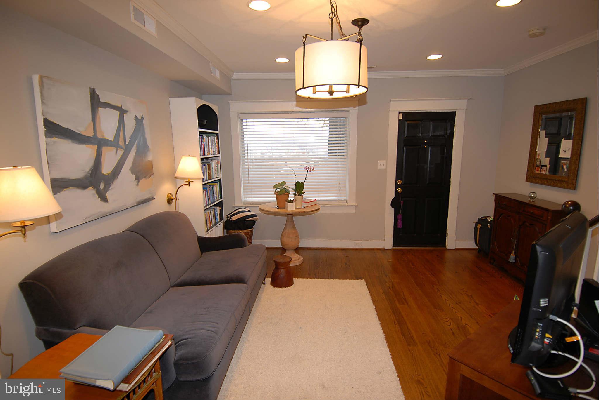 1342 L Street Southeast Washington, DC 20003 - Photo 3 of 30 Living Room