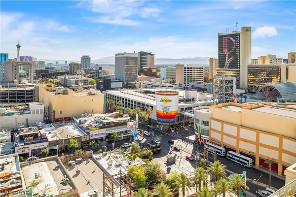 $2,956 | 150 South Las Vegas Boulevard, Unit 1711, Las Vegas, NV 89101
