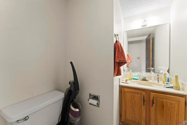 $115,000 | 1805 South Brightside View Drive, Unit D, Baton Rouge, LA 70820