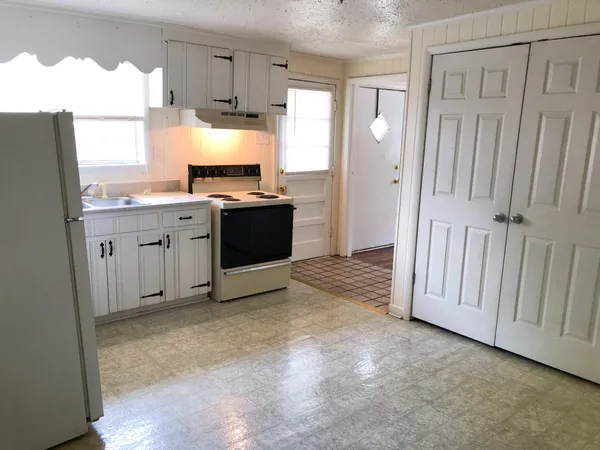 $775 | 105 3rd Avenue Northwest, Unit D, Winchester, TN 37398