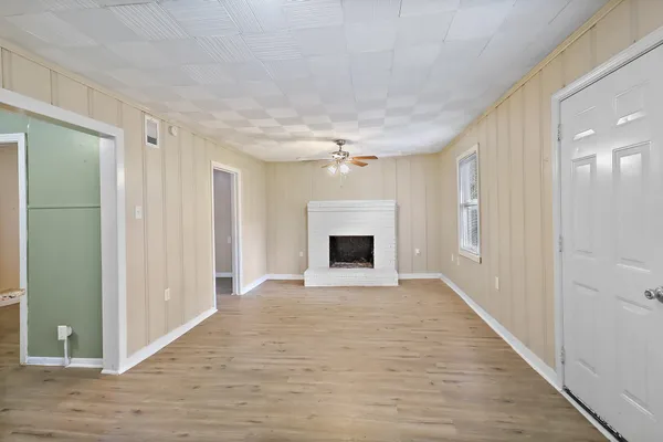 $1,500 | 946 Milam Street, Liberty, TX 77575