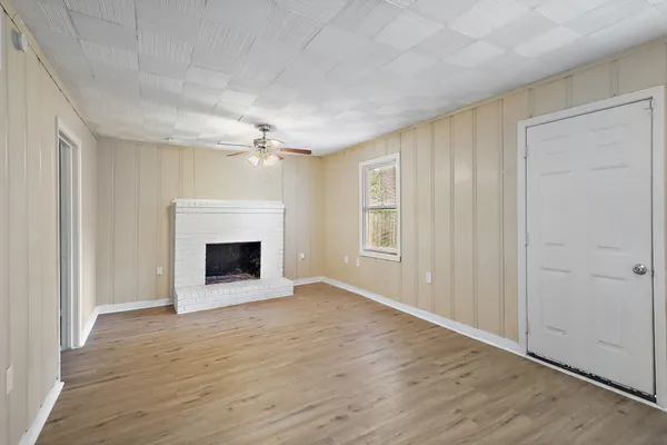 $1,500 | 946 Milam Street, Liberty, TX 77575