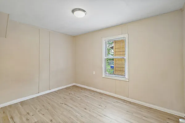 $1,500 | 946 Milam Street, Liberty, TX 77575