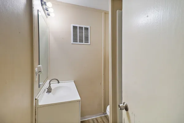 $1,500 | 946 Milam Street, Liberty, TX 77575