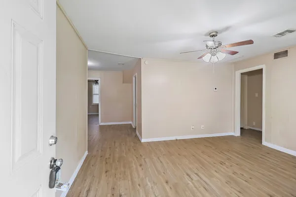 $1,500 | 946 Milam Street, Liberty, TX 77575