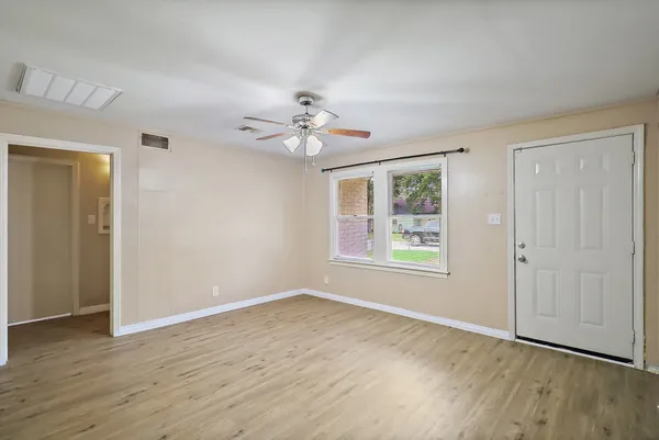 $1,500 | 946 Milam Street, Liberty, TX 77575