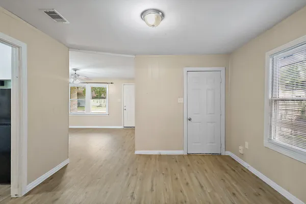 $1,500 | 946 Milam Street, Liberty, TX 77575