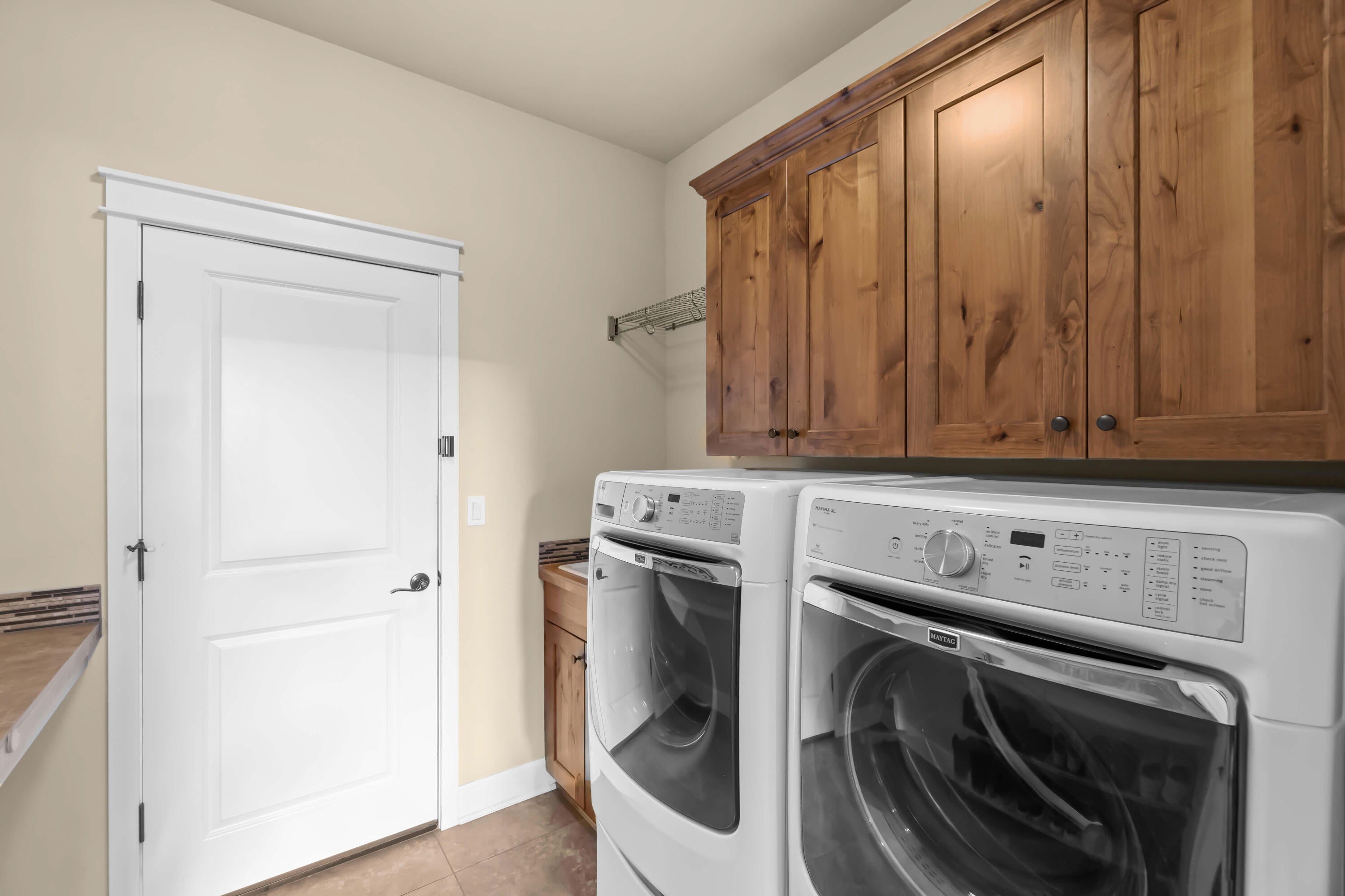 61120 Manhae Loop Bend, OR 97702 - Photo 33 of 57 49-print-Riley Visuals-54