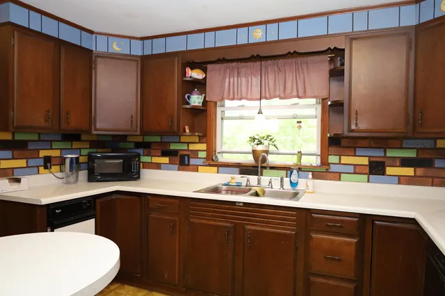 $259,000 | 133 Barker Avenue, St. Johnsbury, VT 05819